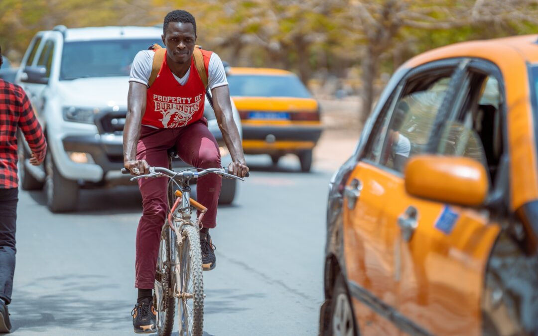 Faire du vélo à Dakar : défis, solutions et perspectives pour une mobilité durable